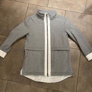 Like new, Lululemon sweatshirt/jacket